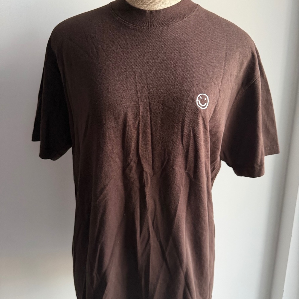 Things Between Smiley Shirt in Brown Size Medium